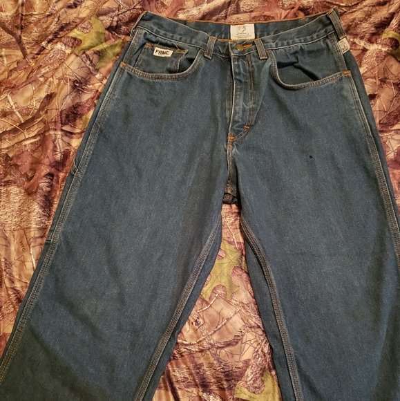 Sold - Picture 3 of 4